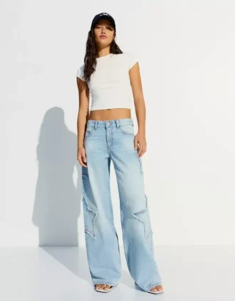 Boyfriend-Jeans met lage taille en sterren