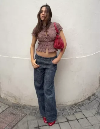 Boyfriend-Jeans met lage taille en textuur