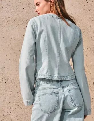 Gestreepte denimjas met peplum – Jassen en trenchcoats