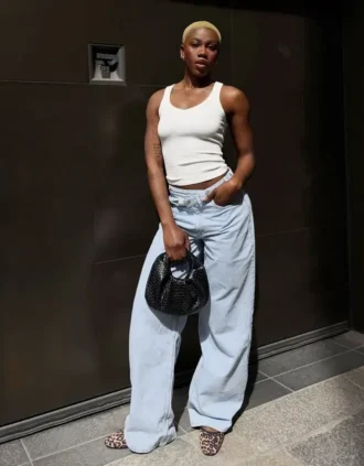 Jeans met hoge taille en Wide Leg pijpen en gekruiste taille