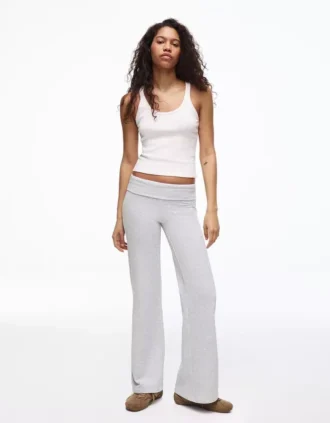 Pluche broek met uitlopende pijpen en patch