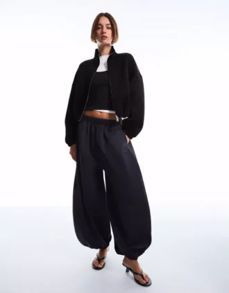 Sweatshirt met ritssluiting en ballonmouwen in neopreen-look