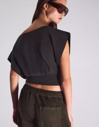 T-shirt met korte mouwen en asymmetrische print