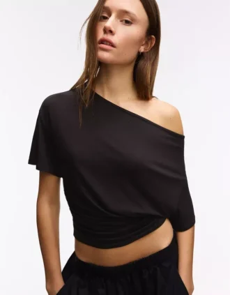 T-shirt met korte mouwen en asymmetrische snit – T-shirts – Dames